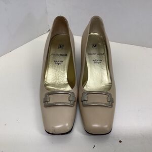 bruno magli womens shoes 7-1/2 AA nude square toe buckle